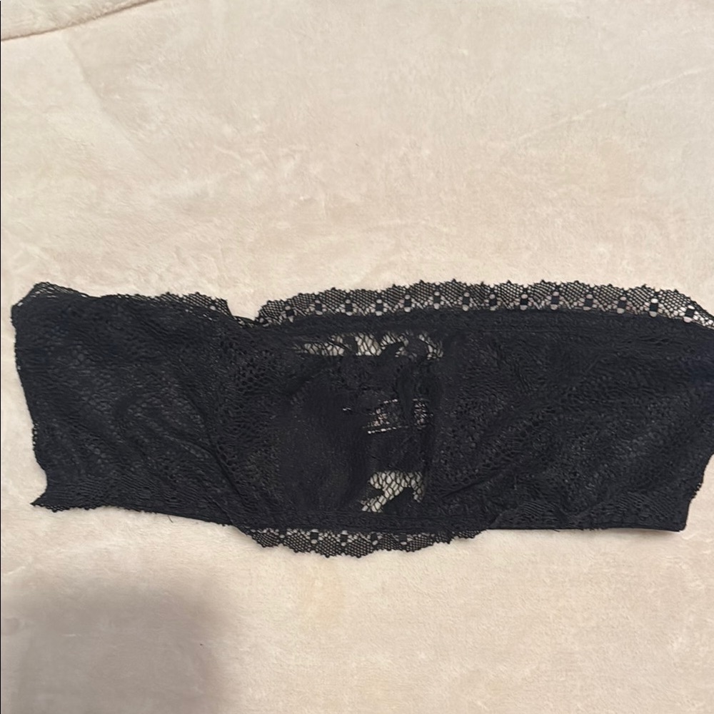Elegant Black Lace Bandeau